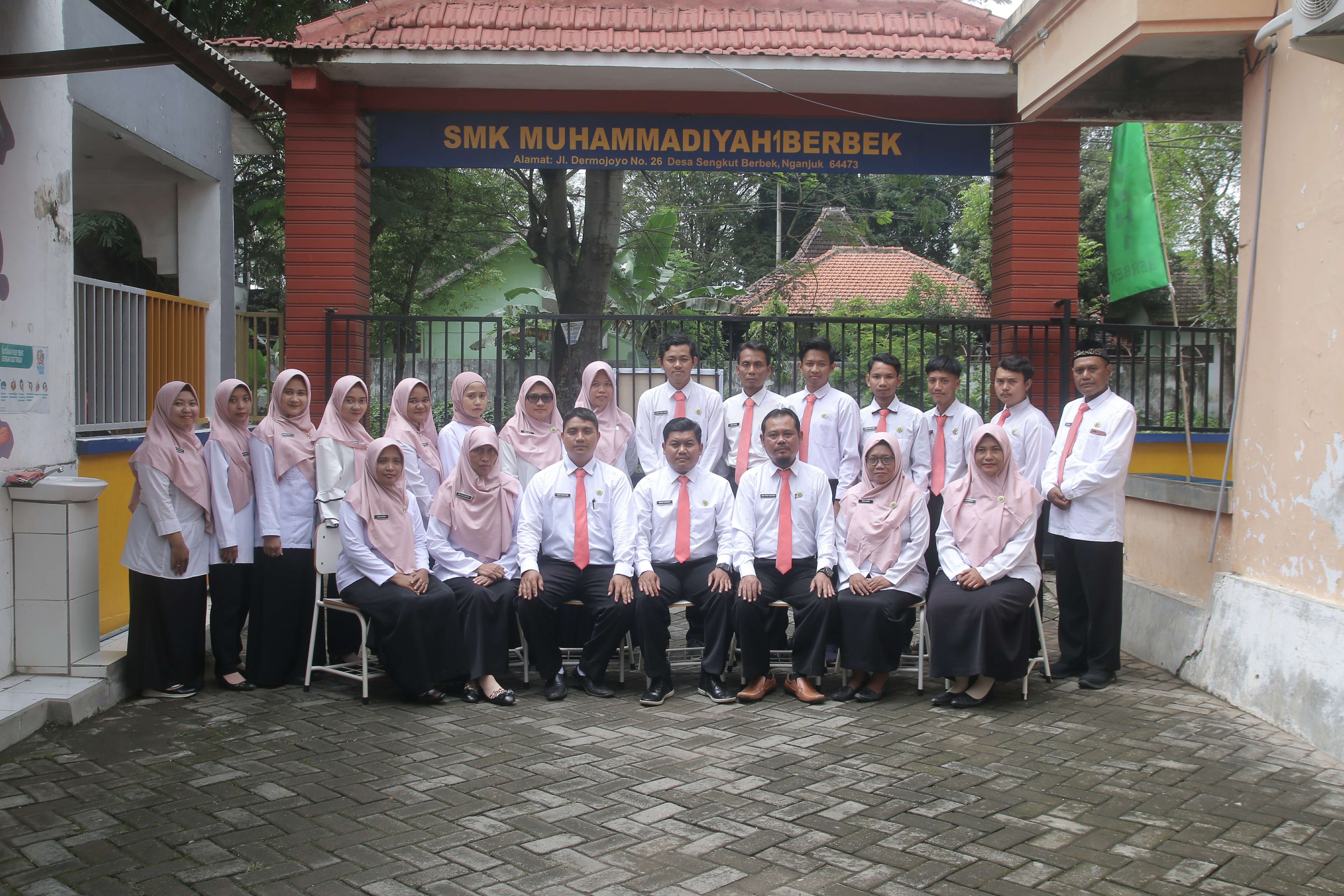 Foto Seluruh Guru
