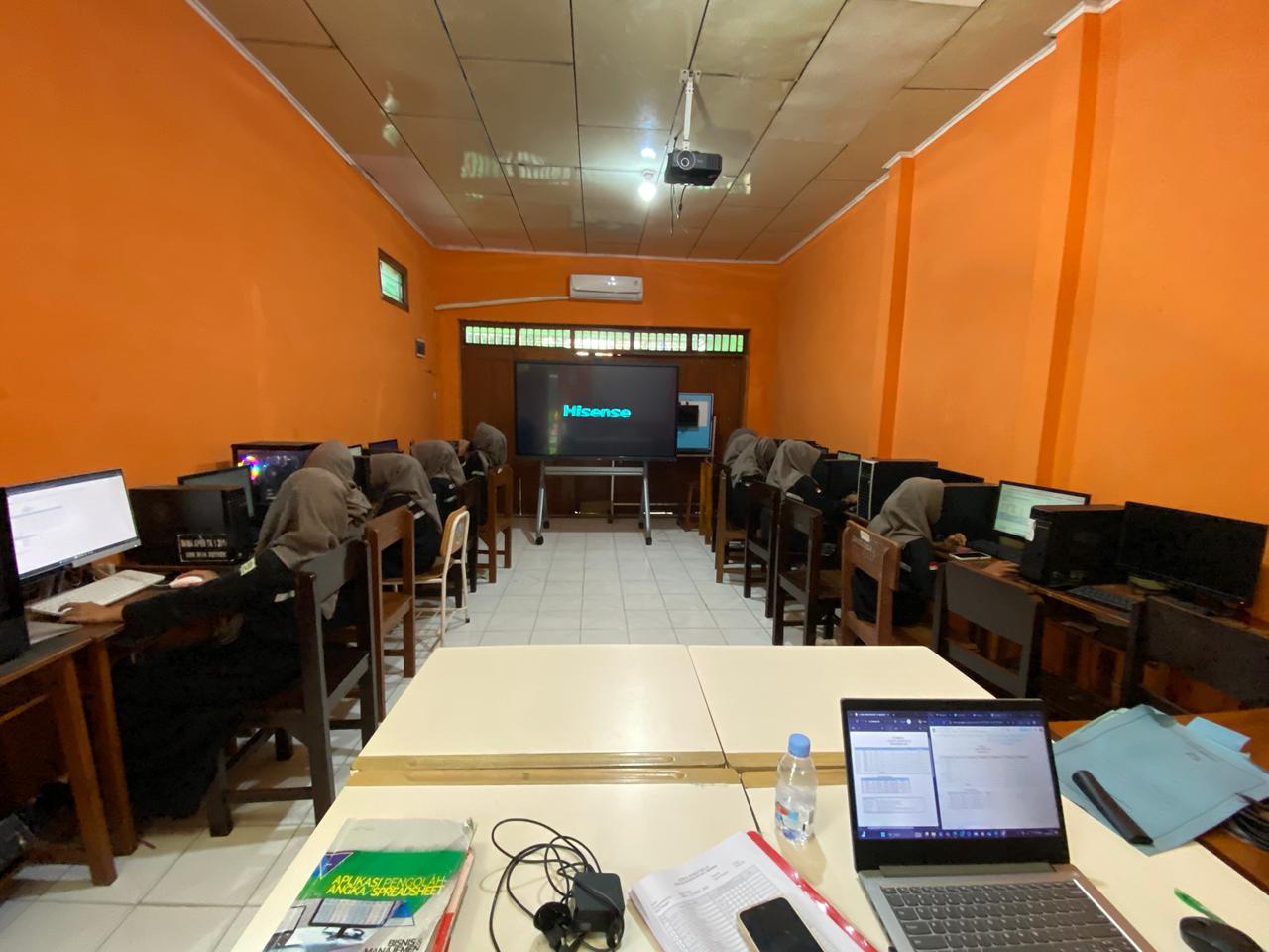 Lab Komputer